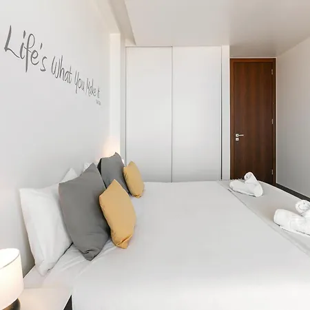 Rooftop Oasis نازاريه