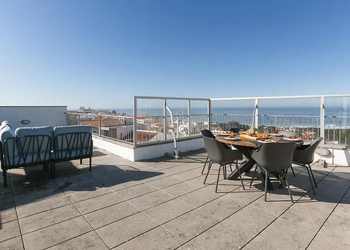 דירה Rooftop Oasis *