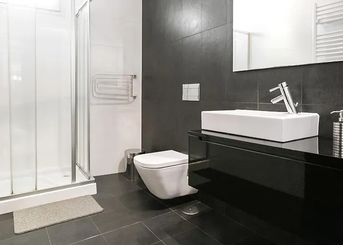 דירה Rooftop Oasis