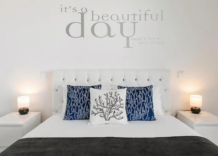 דירה Rooftop Oasis *