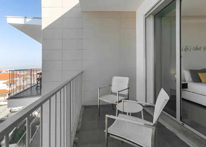 דירה Rooftop Oasis